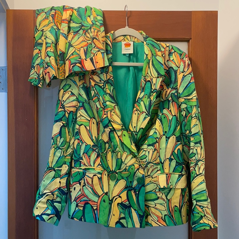 FARM RIO Green Banana Linen Blazer and matching shorts - Small